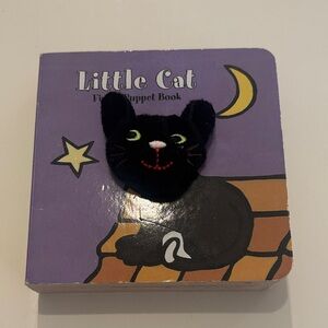 Chronicle Books Little Cat Finger Puppet Book - Purple and Black